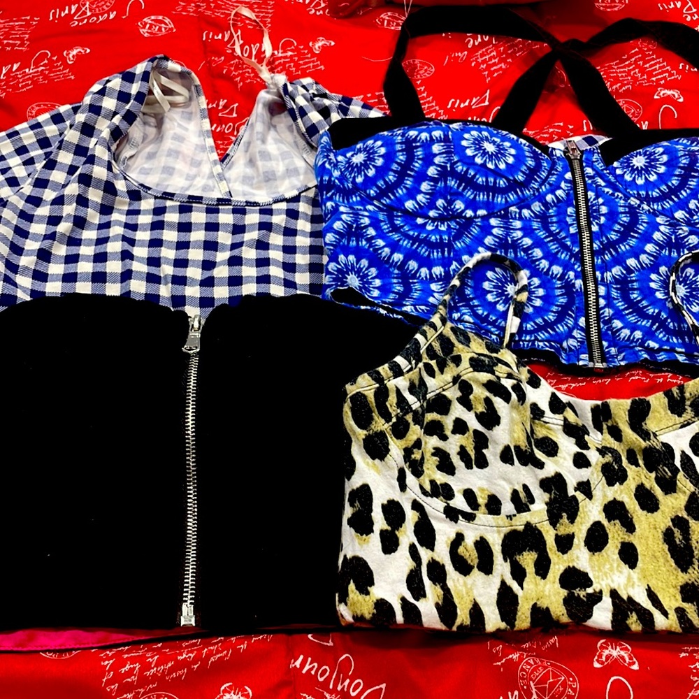 Bundle of ✌🏻✌🏻 Tops 4X $20🥰